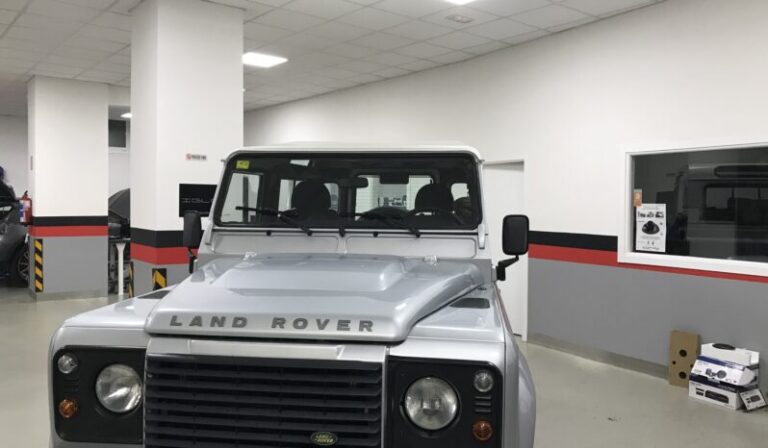 LANDROVER